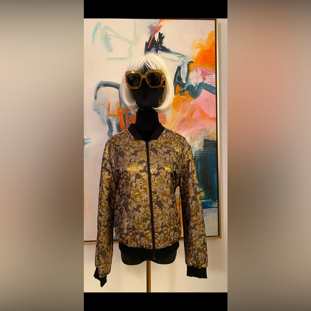 NWT Vince Camuto Gold and black jacquard Bomber Jacket. Color Gold and Black.